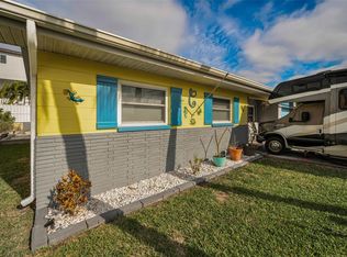176 175th Ave E, Redington Shores, FL 33708