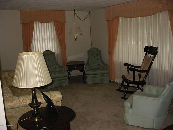 4th image of 5215 Galaxie Dr