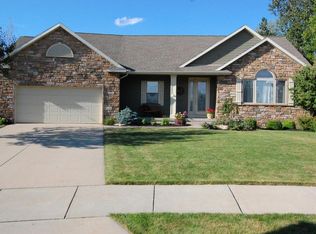 5241 Applewood Dr SW, Wyoming, MI