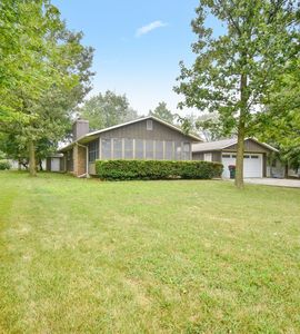 129 Choctaw Trl, Loda, IL, 60948