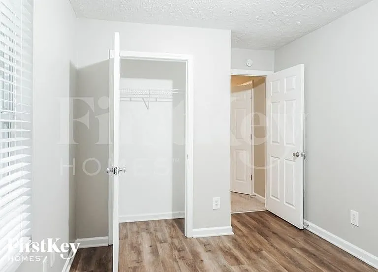 8439 Browns Mill Trce — Photo 10