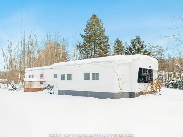 2235 Ron Jones Rd #E5, Tay, ON L4R 4K3