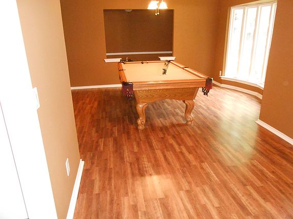 4th image of 2409 Westridge Dr