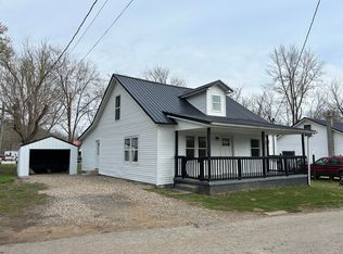 33 White Ln, Vanceburg, KY 41179