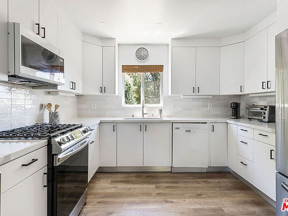 5th image of 1872 Montiflora Ave