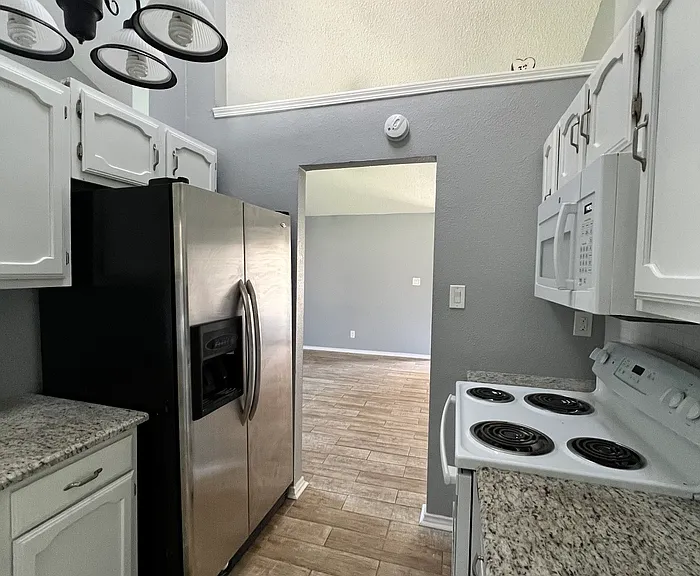 2504 Liberty Ln — Photo 13