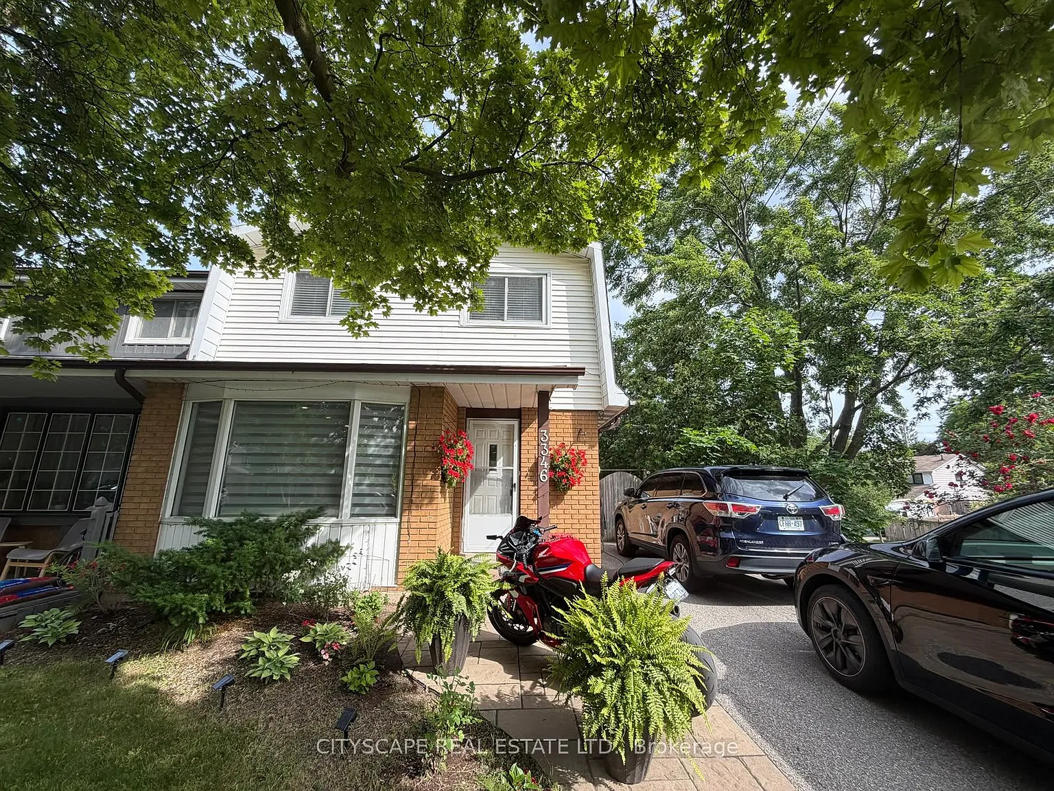 4 bed, $3,500 — Photo 2