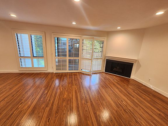2nd image of 4542 Willis Ave Unit 201