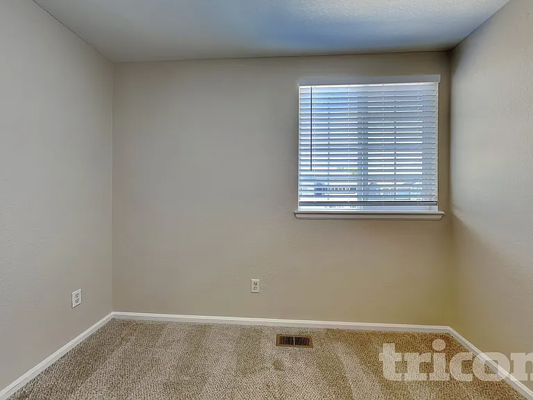 16565 Humboldt St — Photo 11