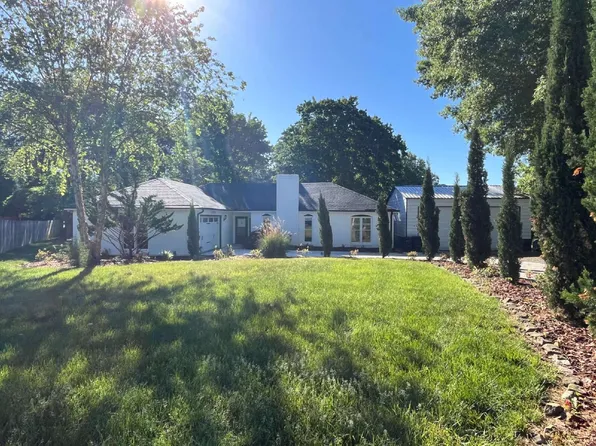 916 Spring Hill Ct, Kernersville, NC 27284