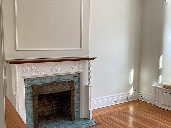 4th image of 34 Ashland Ave
