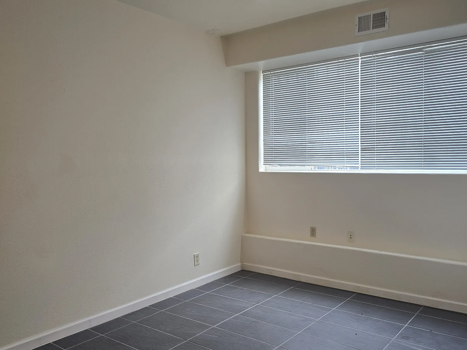 1 bed, $1,600 — Photo 2