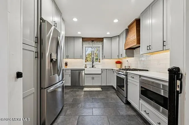 85 Coral Dr — Photo 12