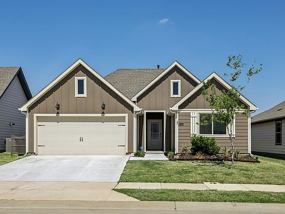 2nd image of 13121 S Haven Way