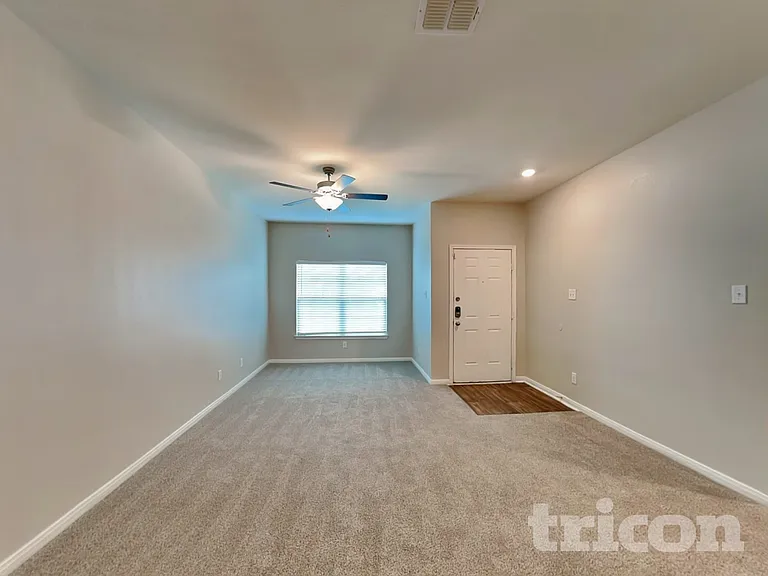3022 Citron Gdn — Photo 2