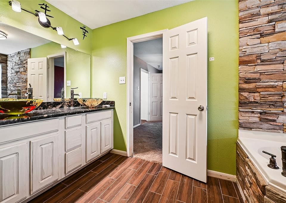 1st image of 7222 Sunrise Hill Lane