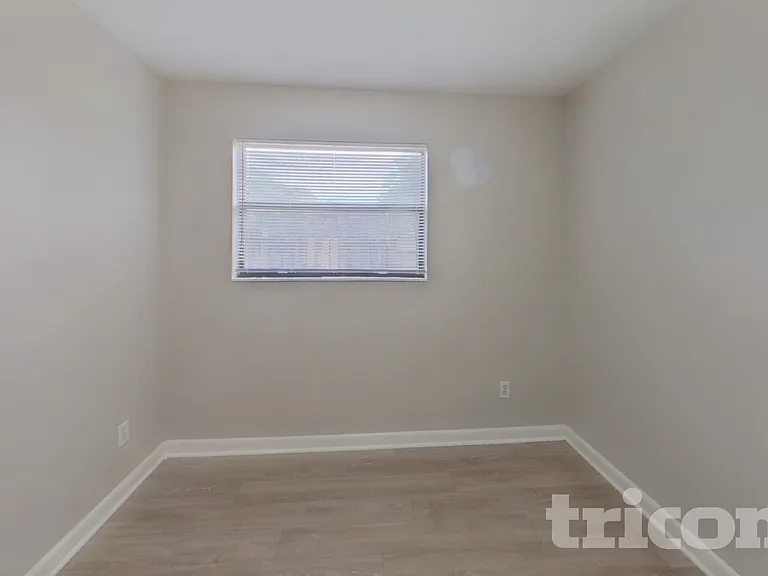 2703 Arlex Dr E — Photo 11