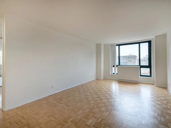 1 Irving Pl APT V19e, New York, NY 10003