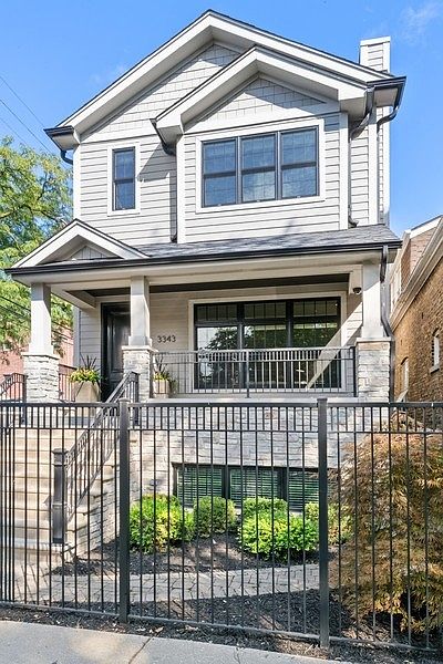 1st image of 3343 N Oakley Ave