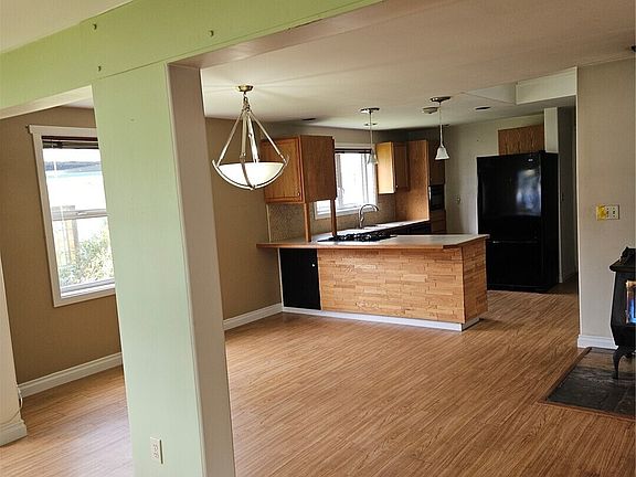 3rd image of 20 E Sunny Sands Road