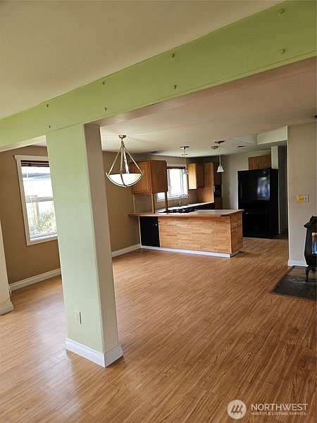 3rd image of 20 E Sunny Sands Road
