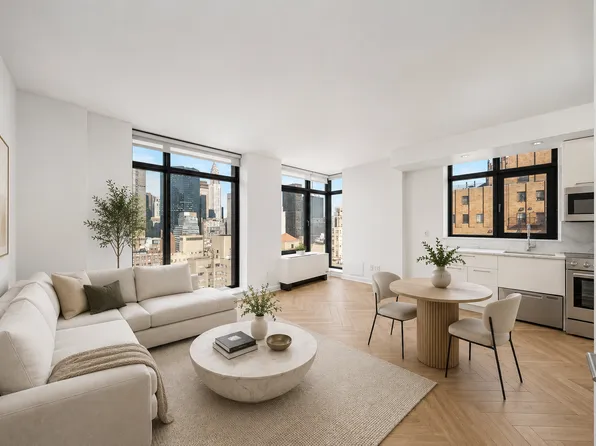 49 East 34th Street image 1 of 21