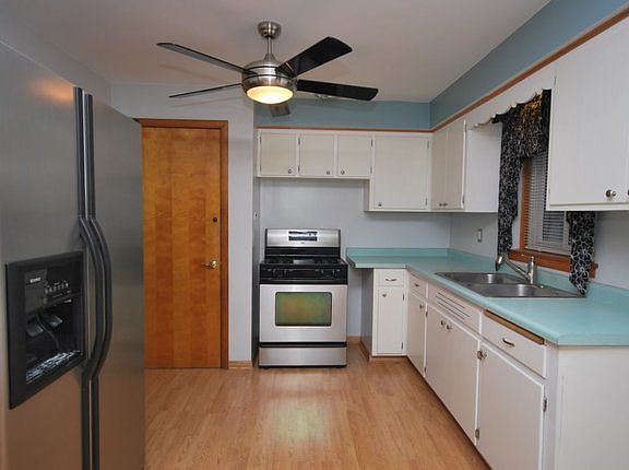 4th image of 5045 Lamb Dr