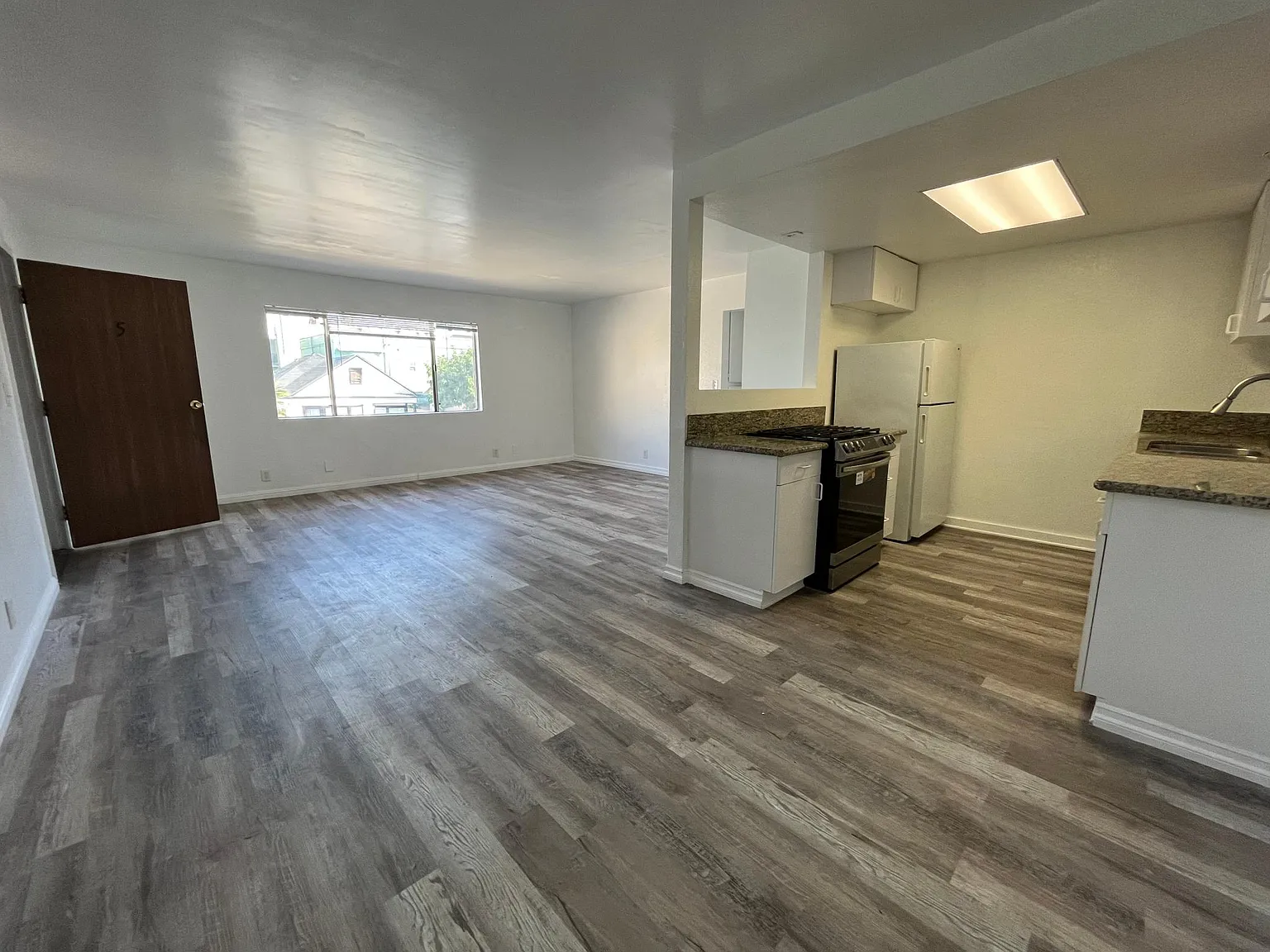2 bed, 891 sqft, $2,495 — Photo 3