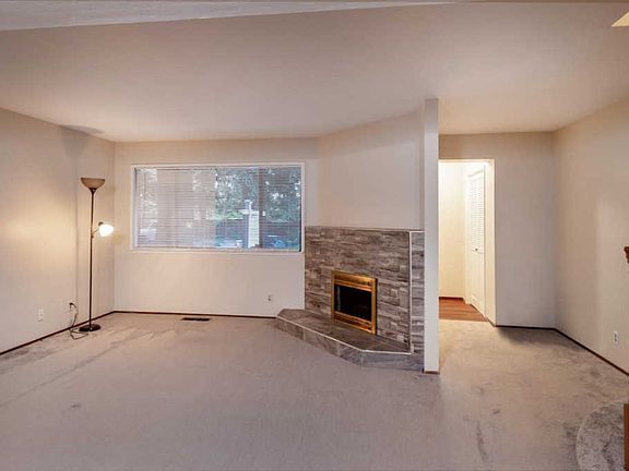 3rd image of 6075 Calle De Amor