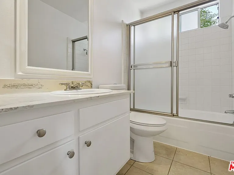 1012 7th St #20 — Photo 27
