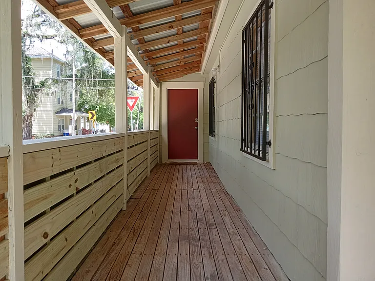 928 NW 3rd Ave — Photo 8