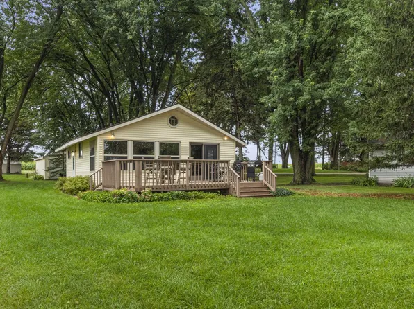 W10422 Sunny Point ROAD, Beaver Dam, WI 53916