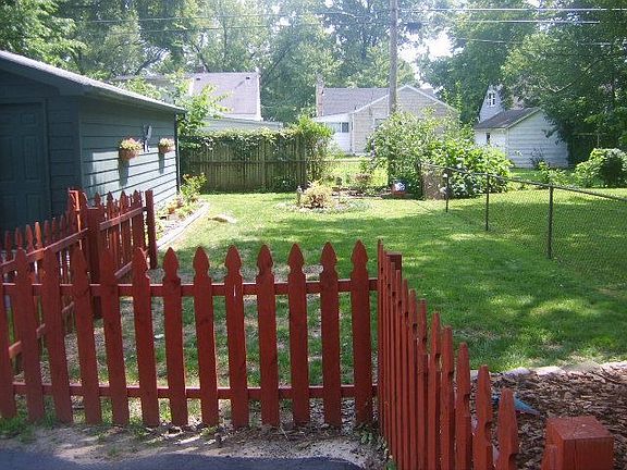 Fenced Yard