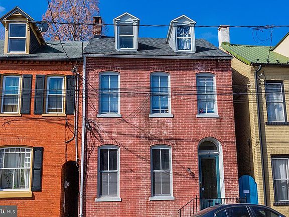4th image of 132 Nevin St