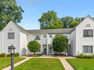 48 Rosebud Ln, Mount Clemens, MI, 48043