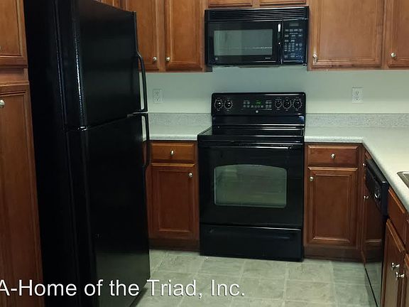2nd image of 1914 Anders Ct