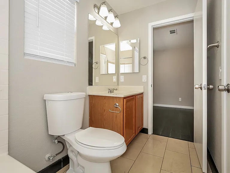 5005 Glittering Star Ct — Photo 16
