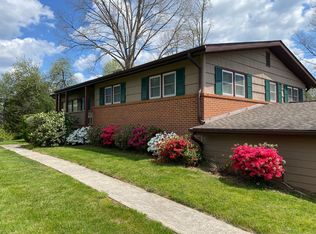 111 Clement Dr, Mills River, NC 28759