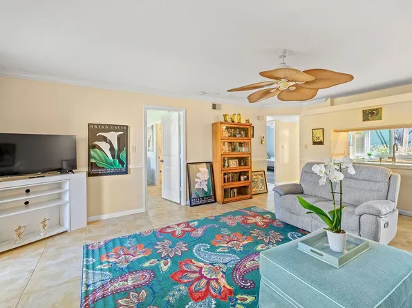 5720 Marina Dr APT 2, Sebastian, FL 32958