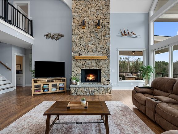 5th image of 9012 Reservoir Rd
