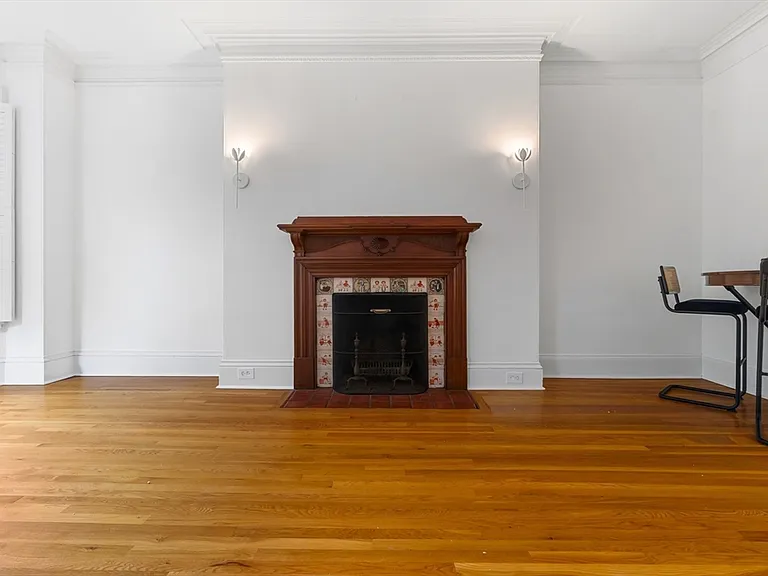 302 Commonwealth Ave #C — Photo 4