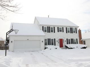 845 Big Bear Trl, Cary, IL 60013