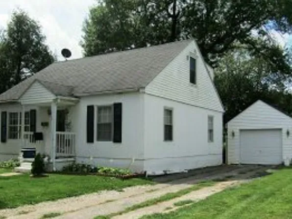 923 Prospect Pl, Washington, IA 52353