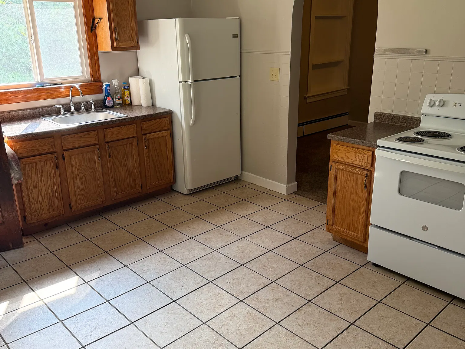 3 bed, $1,400 — Photo 4