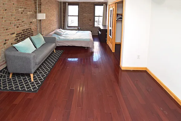 Rented by Ledvech Group | media 1