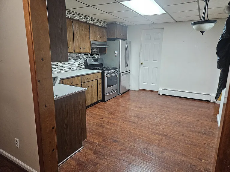 289 Nagel St #2 — Photo 13