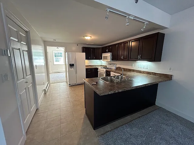 1 bed, 1.5 bath, 875 sqft, $1,375 — Photo 1