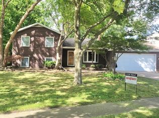 1901 Barberry Cir, Champaign, IL 61821