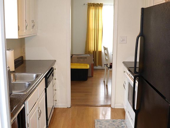 3rd image of 2900 Lincoln Rd APT 8