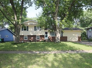 1114 SE Bel Aire Rd, Ankeny, IA 50021